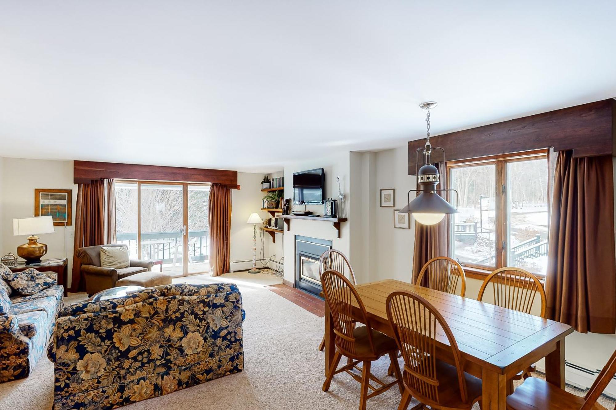 The Lodge #23 Stowe Fork Room photo